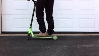 Faire un 360 en trottinette freestyle  Figure freestyle [upl. by Ellenwad]