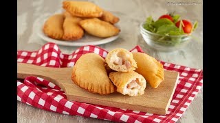 Panzerotti senza lievitazione velocissimi [upl. by Ahtiekal947]