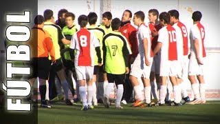 Pelea en un partido de futbol [upl. by Llenreb]