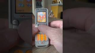 Demonstration of Sony Ericsson W550i walkman phone [upl. by Adyela921]