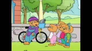 The Berenstain Bears The In Crowd  Fly It  Ep 24 [upl. by Akihsat]