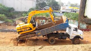 JCB JS81 Excavator Messes Up Climbing onto a Truck [upl. by Thibaud191]