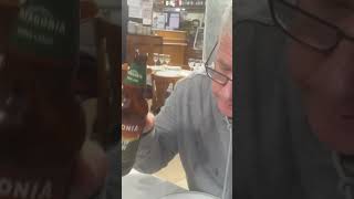 Bebendo cerveja Patagônia em Buenos Aires [upl. by Euginomod]