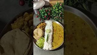 Todays bhojan thali 😋👌😋 dalchawal amp sabji  youtubeshort [upl. by Ethbun]