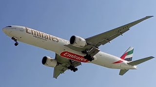 Fly Emirates approaching bahrain int airport emirates planespotting [upl. by Rieth601]