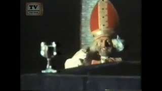 Urbanus vangt Sinterklaas [upl. by Anielram593]