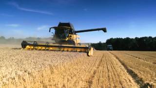 New Holland CX7 amp CX8 video report [upl. by Drallim]