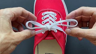 HOW TO TIE YOUR SHOES — Easy for KIDS 2 WAYS [upl. by Aicerg837]