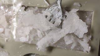 Naphthalene ＆ Para mixture poured into silicon mold but failed防虫剤の混合液をシリコンモールドに流すも失敗 [upl. by Ranzini727]