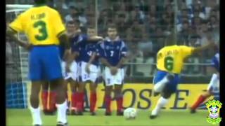 Incrível gol de Roberto Carlos pela Seleção [upl. by Serg763]