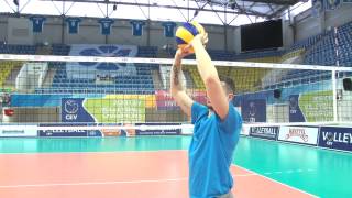 MasterClass by Valerio Vermiglio How to pass in volleyball [upl. by Arriat]