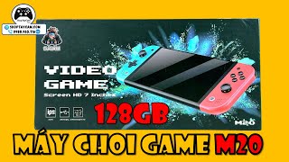 So Sánh MÁY CHƠI GAME CẦM TAY M20 64GB Vs 128GB Trở Về Tuổi Thơ Bét Nhè Với Hơn 30000 PSP PS1 PSX [upl. by Ellinnet675]