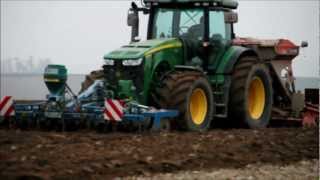 Semis de blé  sound john deere 8285 R 8320 seeding wheat [upl. by Retla754]