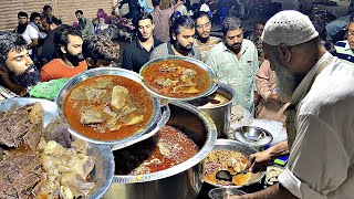 Bong Paye  Lahori 4am Bong Paye Nashta  Nasir Bong Paye anarkali bazar  pakistan street food [upl. by Erolyat594]