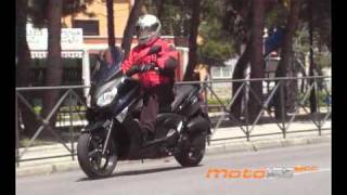 Prueba YAMAHA XMax y ABSwmv [upl. by Danialah]