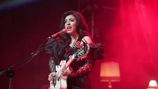 Primaveral  Mon Laferte Madrid 2018 [upl. by Ivetts]