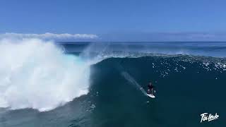 Jeremy Wilmotte amp Oskar Johansson foiling BIG Cloudbreak [upl. by Renrew864]