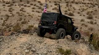 STEEP tight squeeze 112524 jeeplife jeeprubicon jeepwranglerrubicon 4x4offroad johnsonvalley [upl. by Monroe]