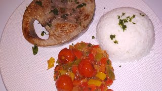 Steak de thon légumes et riz basmati [upl. by Ilajna]