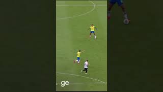 GOLAÇO DO GERSON MALVADÃO 😎⚽ BRASIL X URUGUAI SHORTS  geglobo [upl. by Nylzzaj]