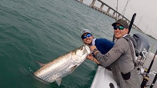 TARPON Fishing at FLORIDA KEYS Bridges [upl. by Wiltshire]