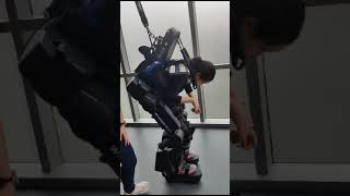 Atlalatte x exoskeleton at a walking session exoskeleton [upl. by Mokas]