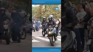 Caschi al cielo e corteo in moto per il funerale di Luca Salvadori [upl. by Solberg664]