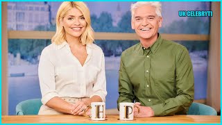 Holly Willoughby shares cryptic make or break message after Phillip Schofield fallout [upl. by Sacha]