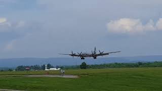 Boeing B29 quotFiFiquot Landing in Hagerstown Maryland [upl. by Analihp99]