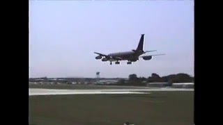 Douglas A3 Skywarrior KC135E Lockheed Constellation landing NAS Glenview 1991 [upl. by Adalard]