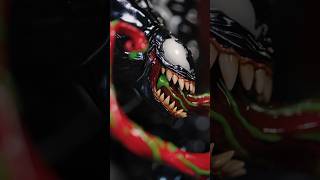 This Venom Statue is SICK  Sideshow Con 2024 [upl. by Faletti]