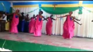 Benimanabest traditional dance of Rwanda  College ChristRoi Nyanza [upl. by Bjork997]