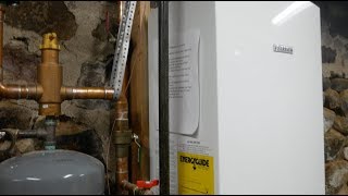 Bosch Greenstar Boiler StartUp [upl. by Carlynne]