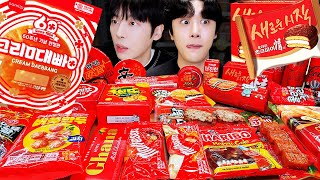 ASMR MUKBANG  편의점 레드 디저트 아이스크림 먹방 불닭 딸기맛 amp RED DESSERT HONEY JELLY CANDY [upl. by Ciredor443]