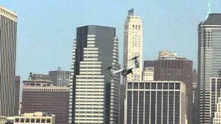 V22 Osprey over East River Fleet Week New York 2011 [upl. by Thorley]