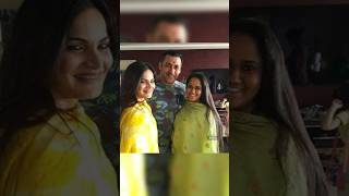 Salman Khan with his sisters 💝🥰  Naiyo lagda da dil song 💙 shorts viral song status [upl. by Hsotnas]