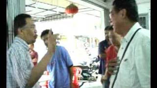 Anwar campaigns in hawker centre [upl. by Ramah]