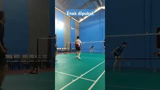 Enak dipukultonyrsmashbadmintonkevindurantjumpingsmash [upl. by Ateiram]