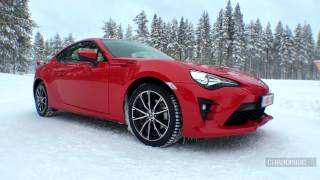 Essai  Toyota GT86 restylée 2017  la reine des neiges [upl. by Swainson304]