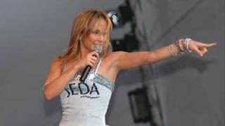 Claudia Leitte  Banho De Chuva Copacabana [upl. by Denie]