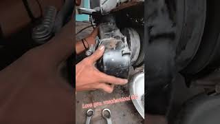 Scooty ka gear ka bearing Badalte hueshorts viralvideo ytshort [upl. by Ellicec]