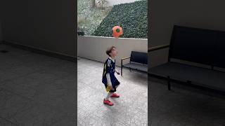 Trucos de Futbol para niños Cabezazo DanyPlayTime futbolbrasileño futbol futbolskills [upl. by Ardnatal]