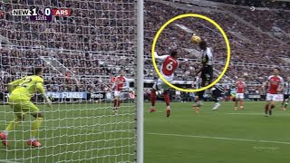 Alexander Isak CRAZY HEADER GOAL for Newcastle vs Arsenal [upl. by Caro]