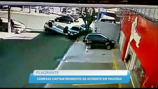 Câmeras flagram acidente em Paulínia [upl. by Compte]