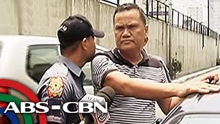 Pulis nanutok umano ng baril sa ambulansya sa EDSA [upl. by Keyek]