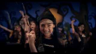 แม่มด  Tweenie 90s Official MV [upl. by Oregolac]