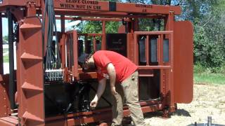 AH All Hydraulic Squeeze Chute [upl. by Richards19]