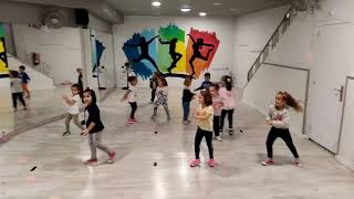 MADRE TIERRA Chayanne coreografía active kids [upl. by Enyamrahc389]