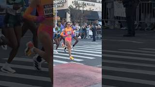 2024 NYC Marathon  Women’s 1st Place Leaders at Mile 175 on 84th St amp 1st Ave NYC [upl. by Eldrid]