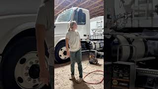 Solved this self inflicted issue deadbattery volvo farmtrucks [upl. by Natalia]